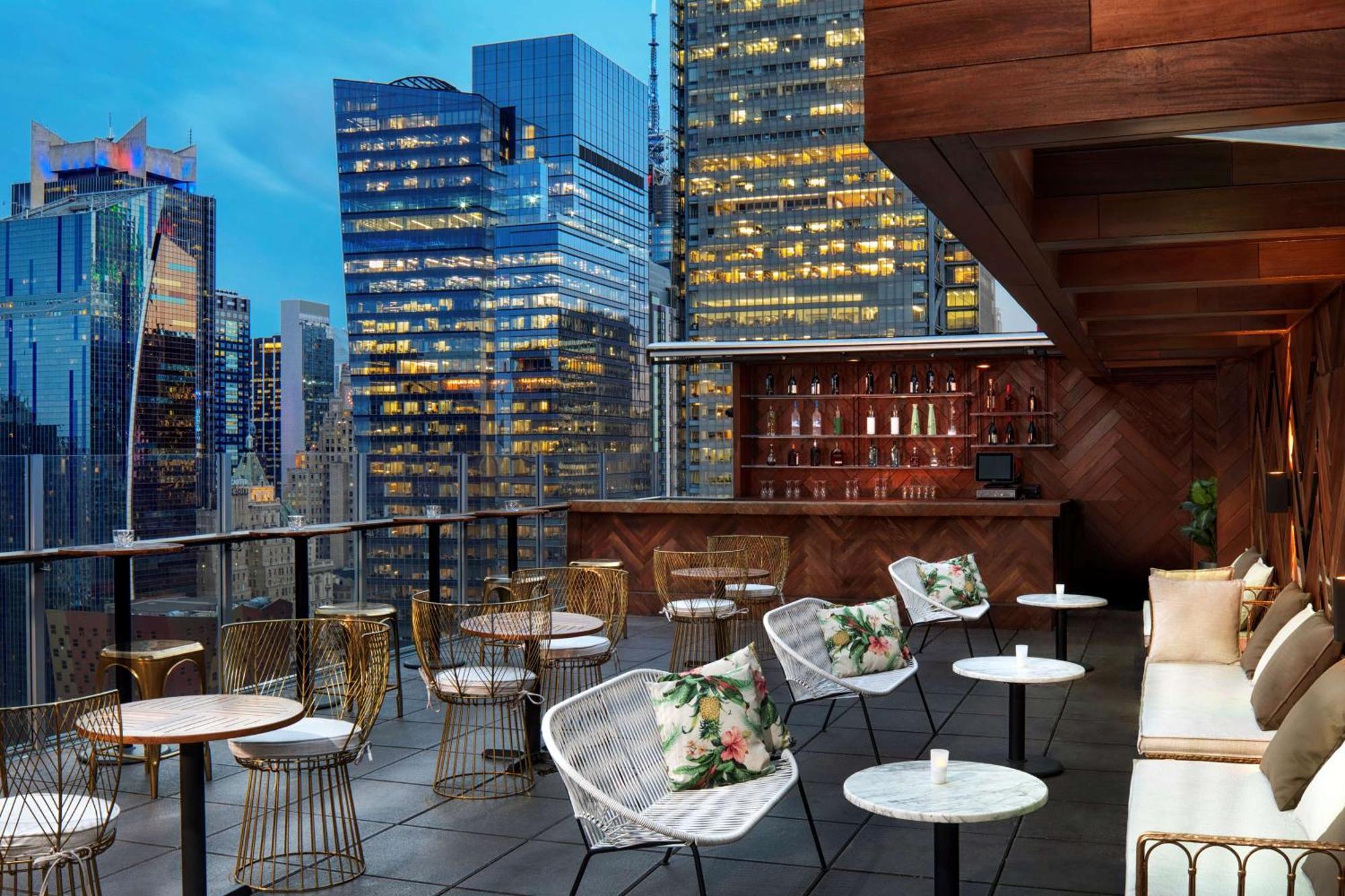 Doubletree By Hilton New York Times Square West Hotel Exterior foto